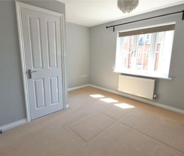 2 bedroom end of terrace house to rent - Photo 5
