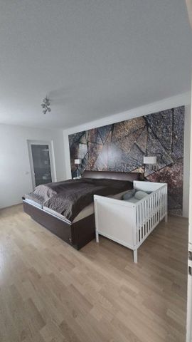 Großzügige 4 Zimmer-Wohnung in Pforzheim zu vermieten! - Photo 2