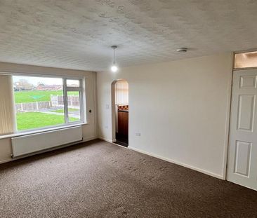 2 bedroom semi-detached bungalow to rent - Photo 2
