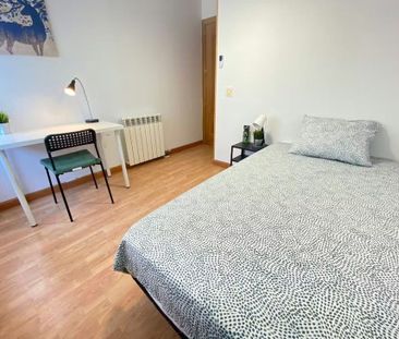 Calle de Graena, Madrid, Community of Madrid 28041 - Photo 5