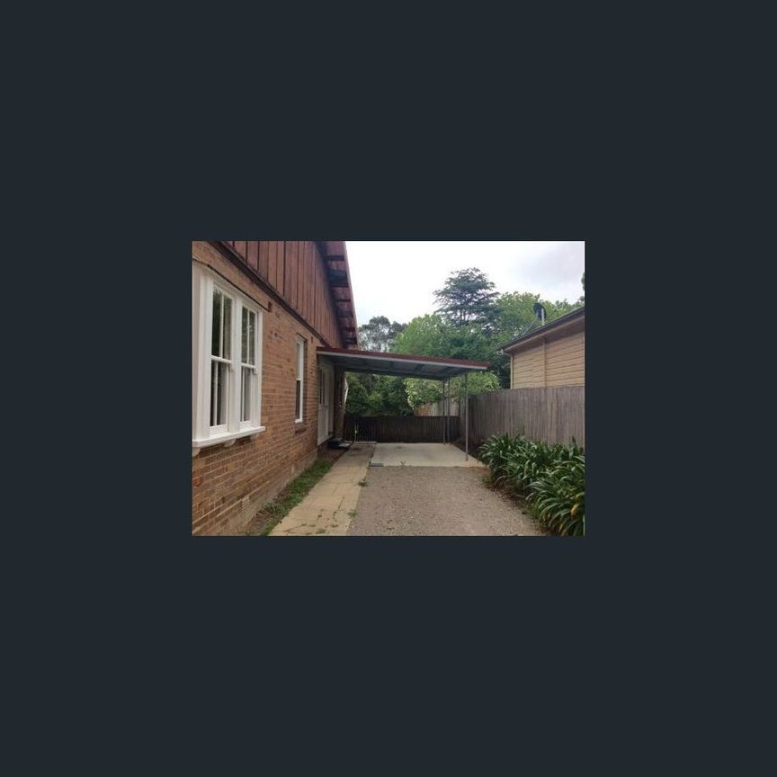 Semi in old Bowral, walking distance to town centre - Photo 1