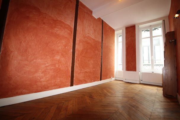 T3 meublé au coeur de lyon rue Grenette, Disponible courant décembre ! - Photo 1