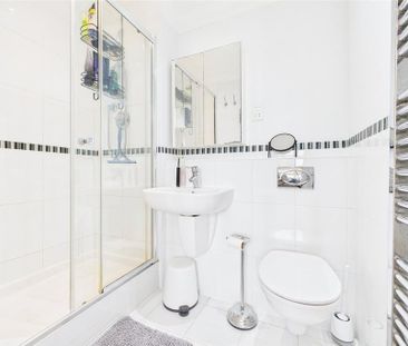 3 bedroom semi-detached house to rent - Photo 6