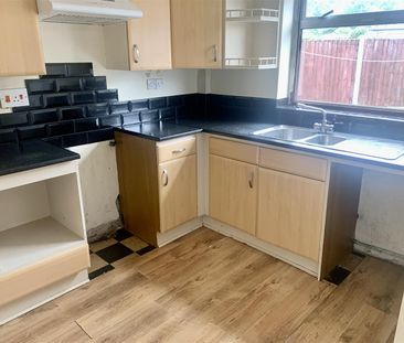 3 bed end of terrace to rent Wyndale Drive, DE7 - Photo 1