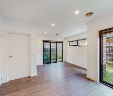 1B Cosmos Street, Glenroy - Photo 6