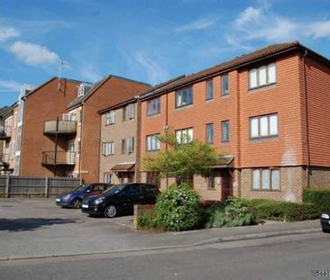 1 bedroom property to rent in Addlestone - Photo 1