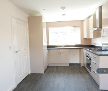 3 bedroom detached house to rent - Photo 4