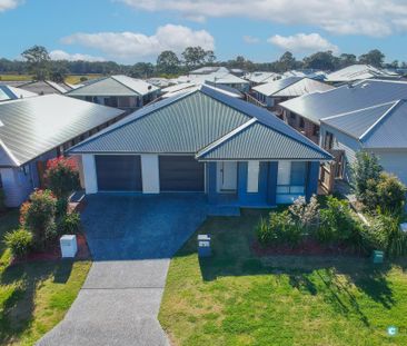 Stunning Modern Two Bedroom Duplex - Photo 4