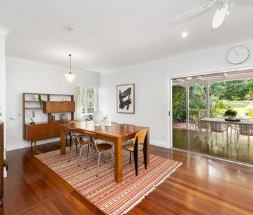 BEAUTIFUL CHARACTER HOME IN DESIREABLE LOCATION - Photo 4