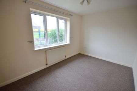 2 bedroom Mews house To Let - Photo 3
