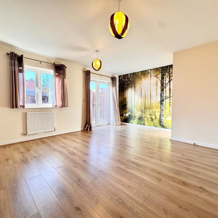 3 bedroom end of terrace house to rent - Photo 1