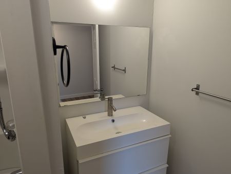 For Lease - 63 Pelham Road Unit# 5 - RM 2, St. Catharines, Ontario - Photo 5