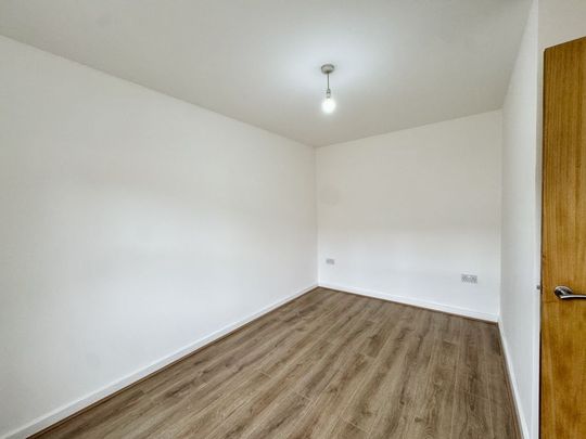 1 Bedroom Flat - Photo 1