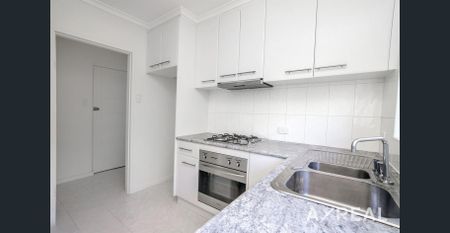 Stylish & Private 1-Bedroom unit in the Heart of Murrumbeena - Photo 5