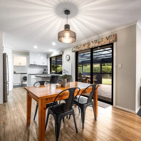 Beautifully Updated Family Home - Photo 5