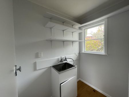 17 Amundsen Grove, Stokes Valley - Photo 4