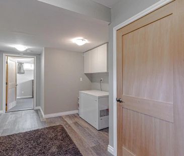 5 Bed/3 Bath Renovated House with Massive Back Yard in Woodlands! P... - Photo 2