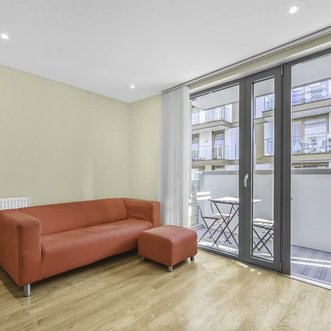 Waterside Way London N17 - Photo 1