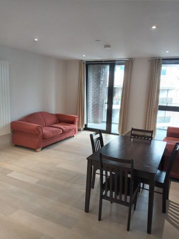 2 Bed Flat, Cutter House, E16 - Photo 2