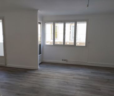 Location Appartement 3 pièces 70m² SETE 34200 - Photo 6