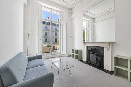 This very well presented two double bedroom apartment with a separate mezzanine in the second bedroom. - Photo 2