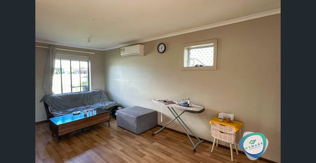 Charming Home with Modern Comforts! - Photo 1