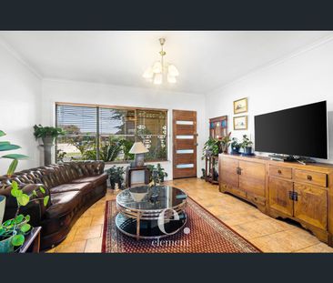 19 Neptune Avenue, Newcomb, Vic 3219 - Photo 2