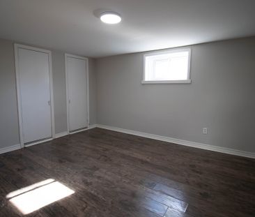 **ALL INCLUSIVE** Large 1 Bedroom Lower Unit in Welland!! - Photo 2