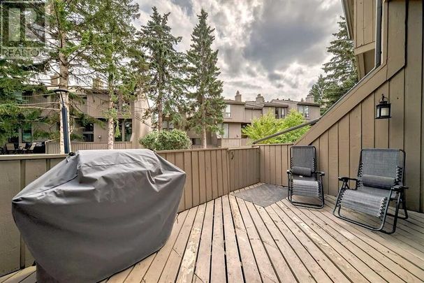 7 - 10401 19 Street Southwest, Calgary - Photo 1