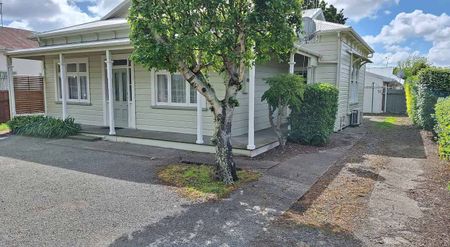 Renovated Villa in Terrace End - Photo 5