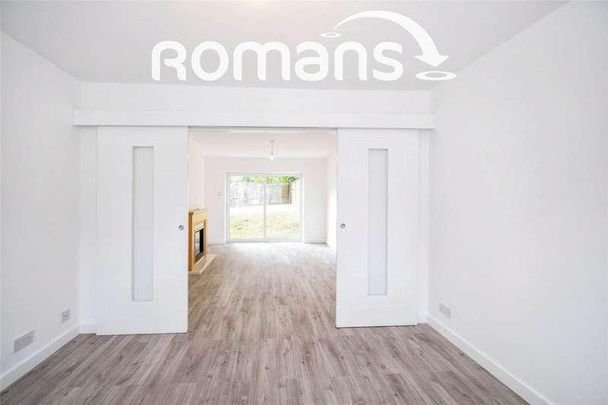 Harpesford Avenue, Virginia Water, GU25 - Photo 1