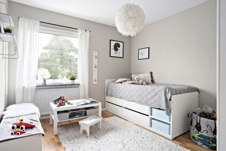 Trollhättan - 3rok - 12mån - 12.075kr/mån - Photo 4