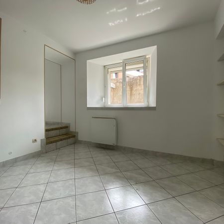 Location Appartement 1 pièce 28m² - Photo 4