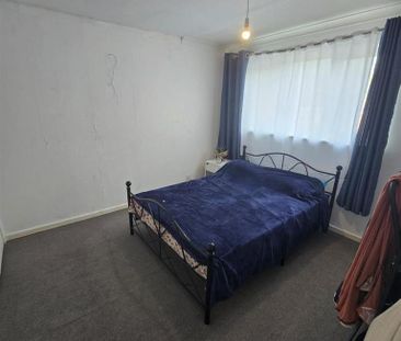 3 bedroom end of terrace house to rent - Photo 1