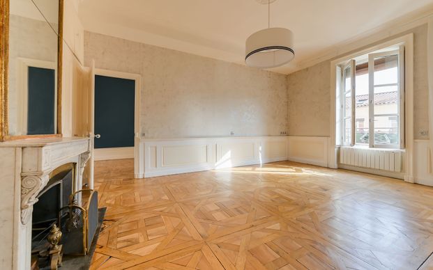 Location Appartement 4 pièces 127m² LYON 2ème - Photo 1