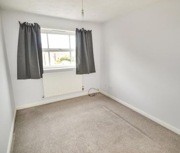 3 bedroom end of terrace house to rent - Photo 3