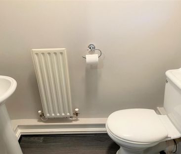 2 bedroom terraced house to rent - Photo 4