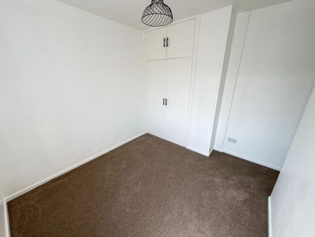 10 Menin Road, Antrim, BT41 4JA - Photo 4