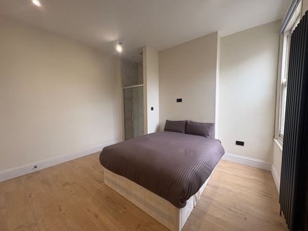 Bedsit, Romford Road, E15 - Photo 2
