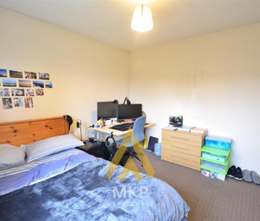 5 bedroom end of terrace house to rent - Photo 2
