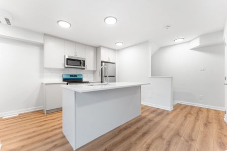 For Lease - 101 Glenroy Gilbert Drive Unit# 16, Barrhaven, Ontario - Photo 4