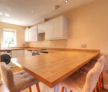 Vale Court, Studley - Photo 6