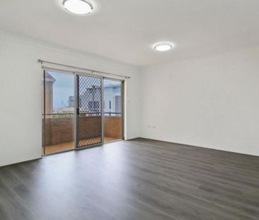 4 / 21 Corrimal Street, Wollongong, NSW 2500 - Photo 3