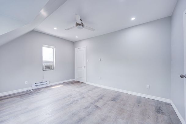 For Lease - 850 Carlaw Avenue Unit# 3rd Flr, Toronto, Ontario - Photo 1