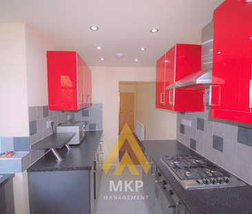 3 bedroom terraced house to rent - Photo 3