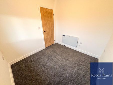 2 bedroom end of terrace house to rent - Photo 5