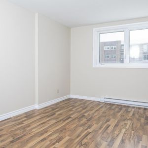 Complexe Du Parc II - 3.5 - 110 Rue St-Francois Nord, Sherbrooke - Photo 2
