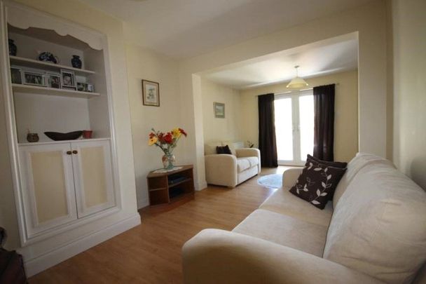 Albert Road, Englefield Green, Egham, Surrey, TW20 0RQ - Photo 1