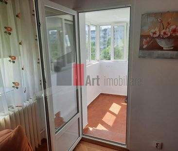 Închiriază Apartament 2 camere Titan - Fotografie 3