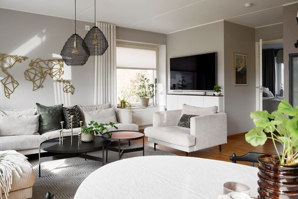 Ingeborg Hammarskjölds Gata, Göteborg - Photo 1